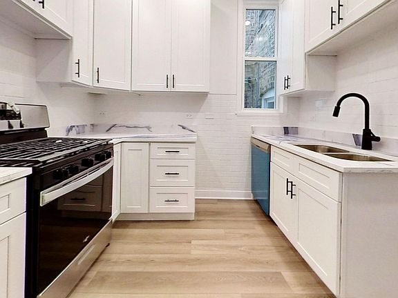 4th image of 2613 N Halsted St #1