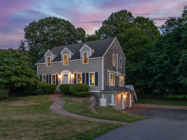 47 Alewife Ln, Weymouth, MA 02189