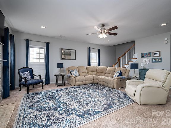 5th image of 156 Foggy Meadow Dr