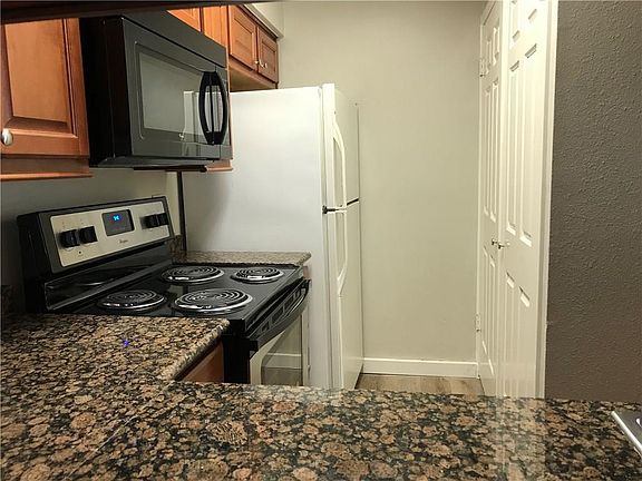 3rd image of 807 W 25th St APT 205