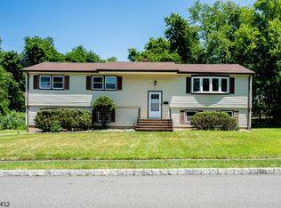 5 Crossbrook Ln, West Caldwell Twp., NJ 07006