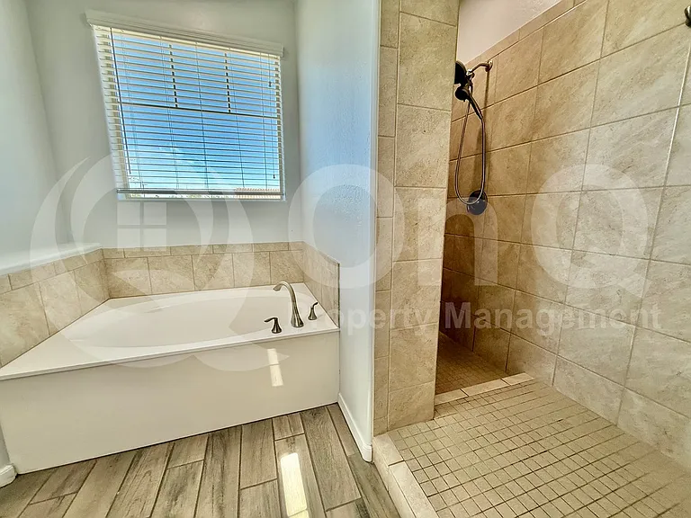 1312 E Gemini Pl — Photo 30