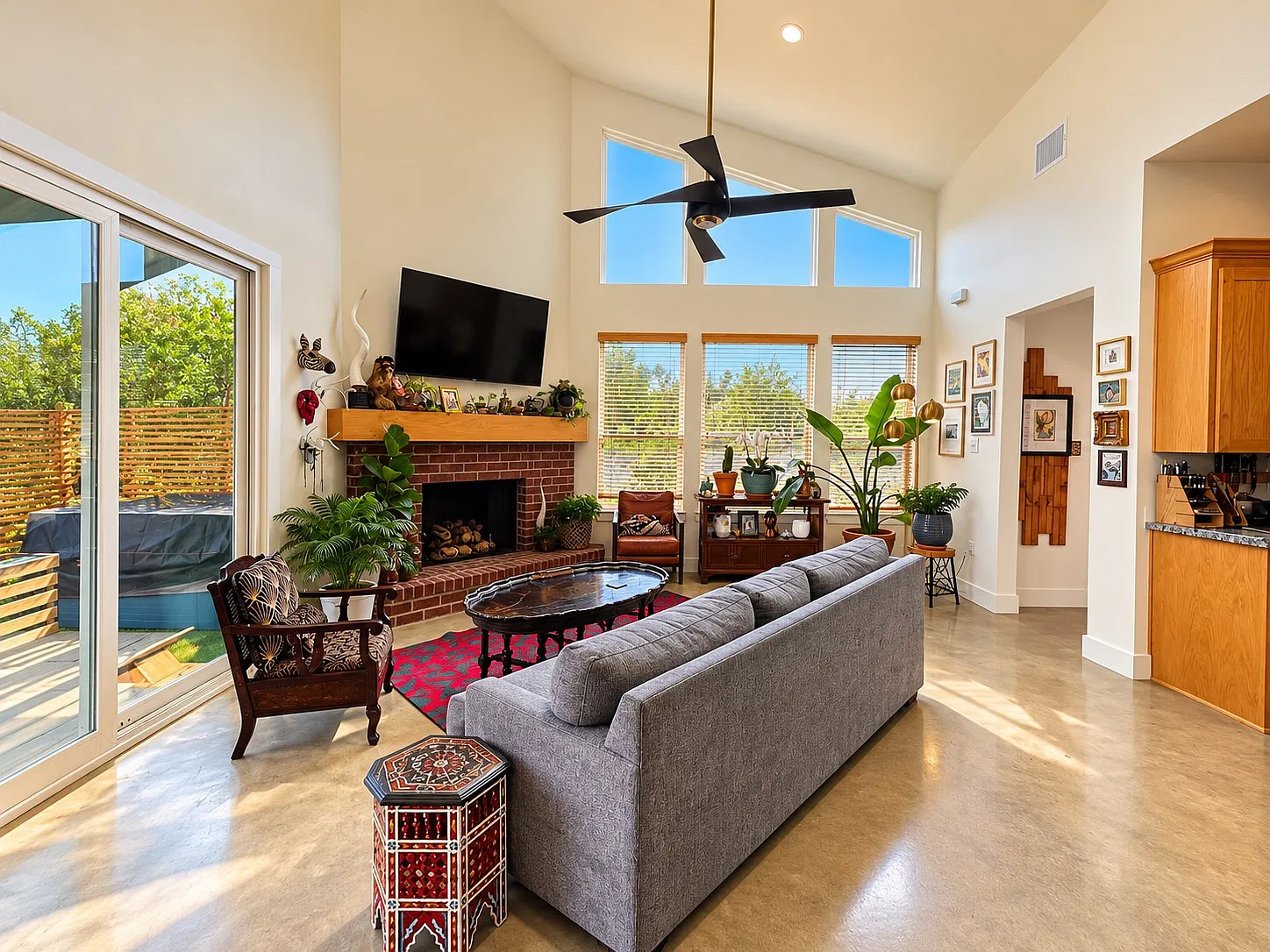 2 bed, 1750 sqft, $2,200 — Photo 3