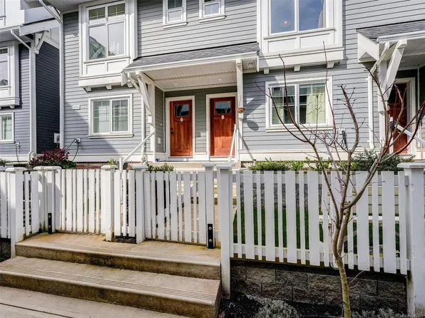 3094 Washington Ave #2, Victoria, BC V9A 1P6