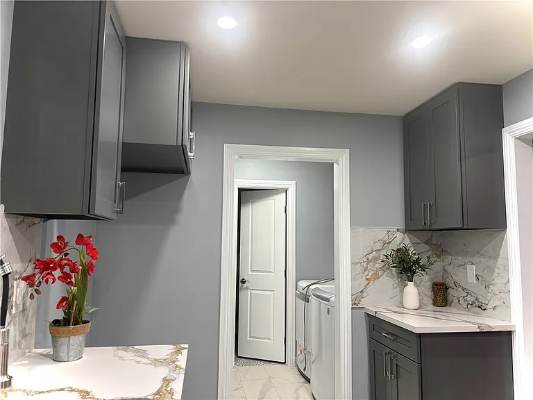 16014 Horace St #16014 — Photo 27