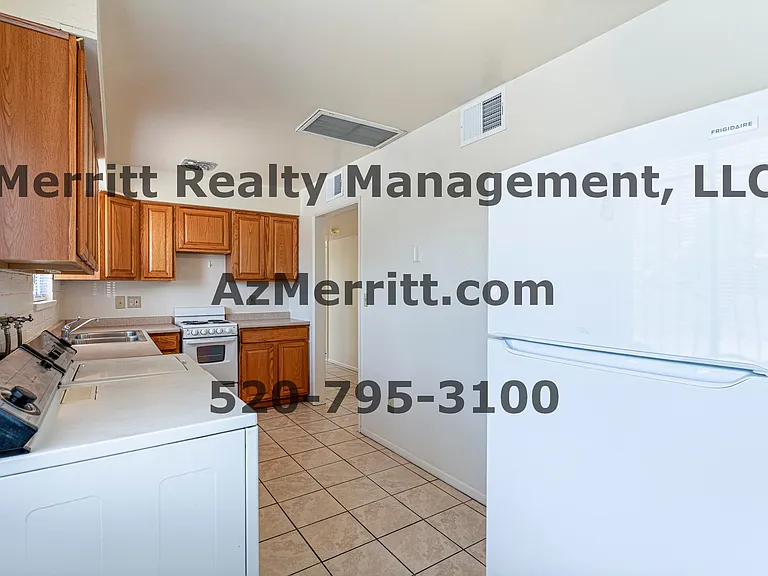 1598 N Fremont Ave #2 — Photo 13