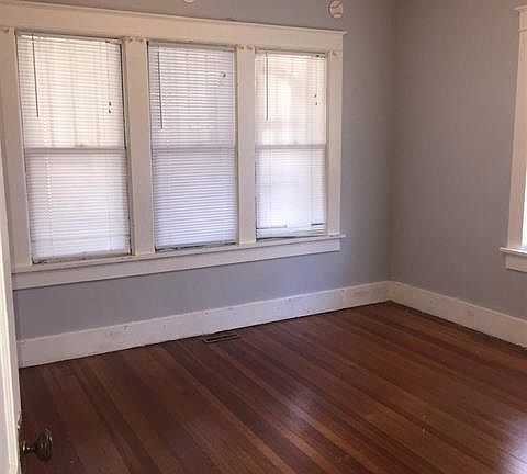 4th image of 815 W 21st St