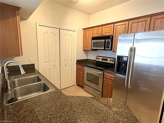 5th image of 12990 Positano Cir APT 208
