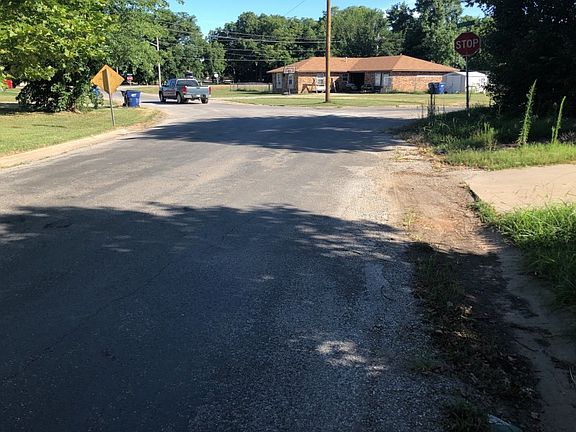5th image of 504 Eastgate Ave