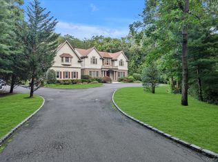 171 Stillwell Lane, Laurel Hollow, NY 11791