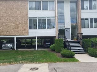 32080 Grand River Ave APT 59, Farmington, MI 48336