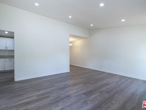3rd image of 27311 Altamere Ave