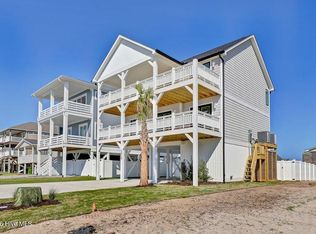 1213 N Shore Dr, Surf City, NC 28445