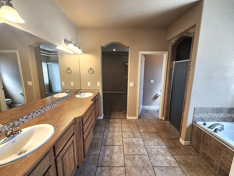 2777 Conventry 2777 Coventry — Photo 28