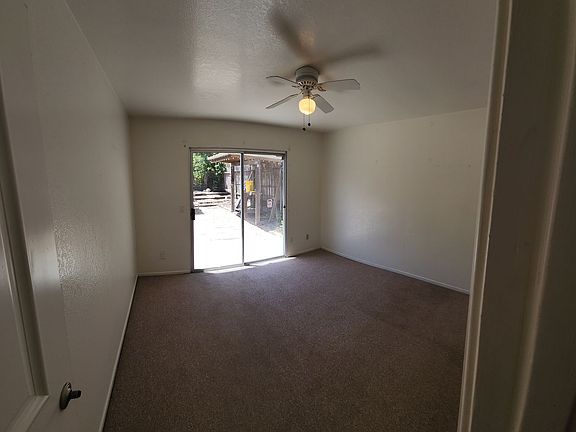 4th image of 686 Air Park Dr