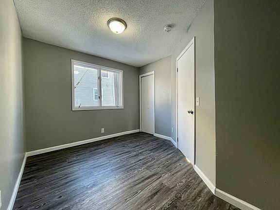 4th image of 1510 22nd Ave N #1