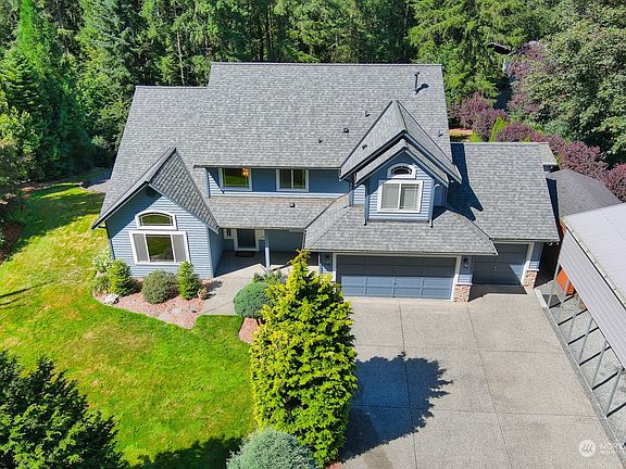3rd image of 13527 58th Street SE