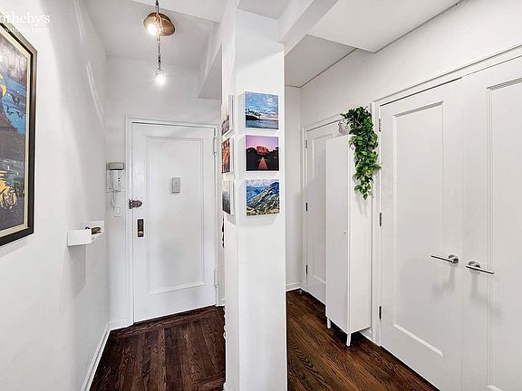 5th image of 161 W 16th St APT 18E
