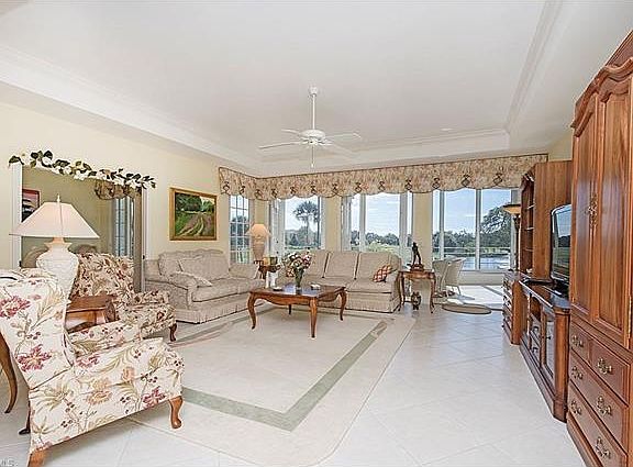 3rd image of 812 Hideaway Cir E Unit 113
