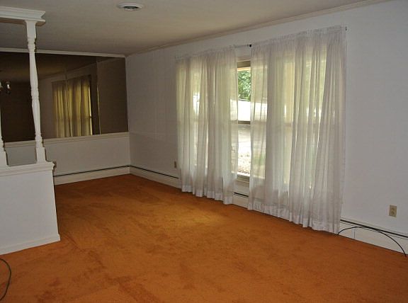 3rd image of 408 Colonial Dr