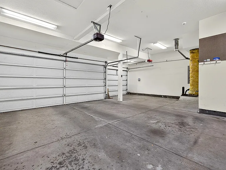 133 Madrid Way — Photo 45