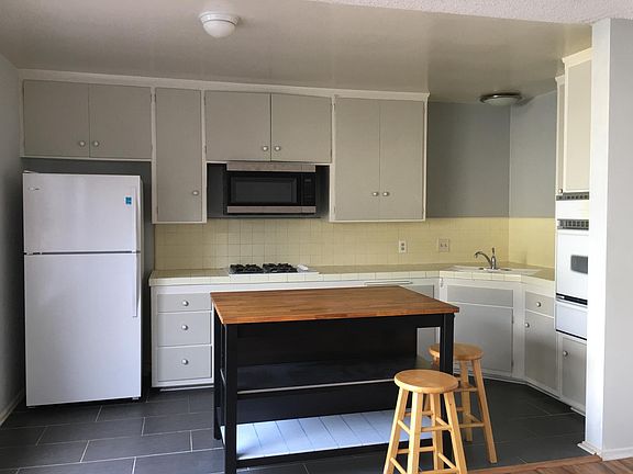 3rd image of 127 Loma Vista St Unit 3