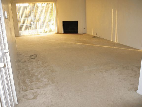 3rd image of 81 Antigua Ct