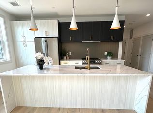 5245 Washington St #9, West Roxbury, MA 02132