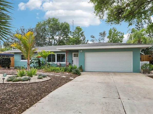 797 Lakeside Dr, Dunedin, FL 34698