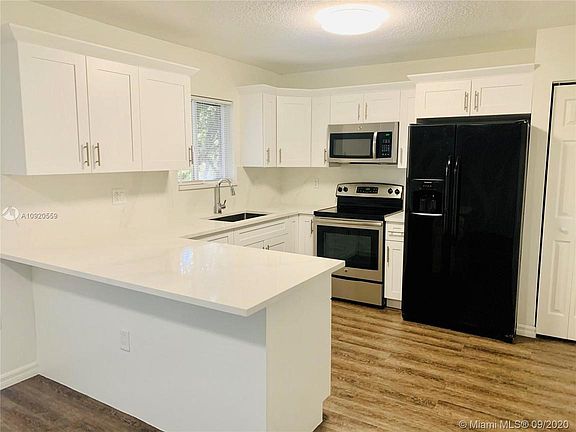 4th image of 20551 NW 18th Ave