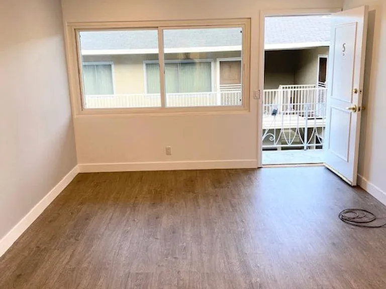 1014 E Imperial Ave — Photo 6
