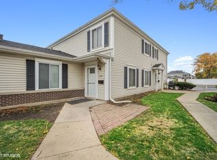 644 E Old Willow Rd #179-C, Prospect Heights, IL 60070