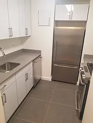 Rented by Manhattan Apartment Organization