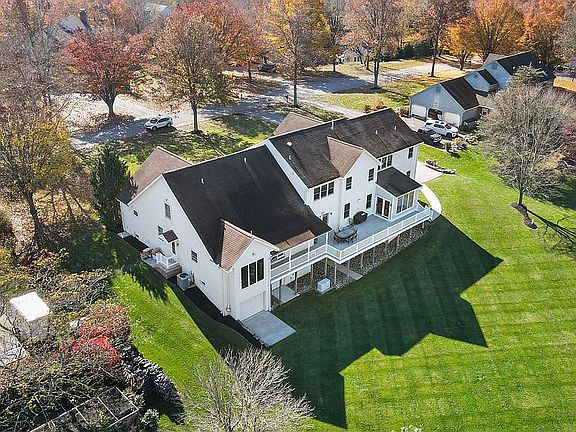 5th image of 1105 Carroll Hill Dr