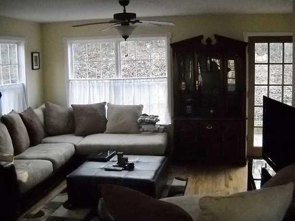 4th image of 707 Franklin St