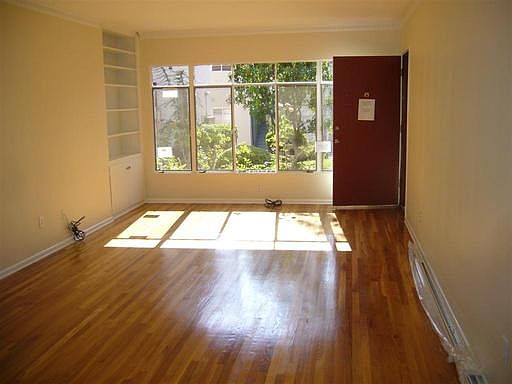 3rd image of 1021 N Sweetzer Ave APT 12