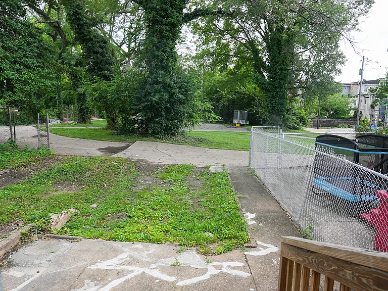 1321 W Lafayette Ave — Photo 10