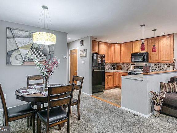4th image of 10793 Helmer Dr