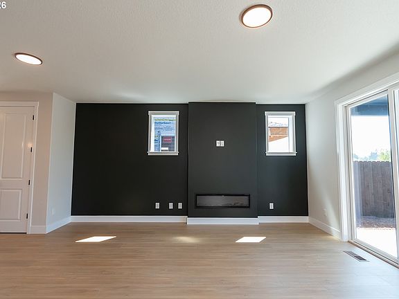 5th image of 2418 SW 5th Pl