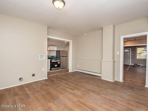 5th image of 151 Robert St