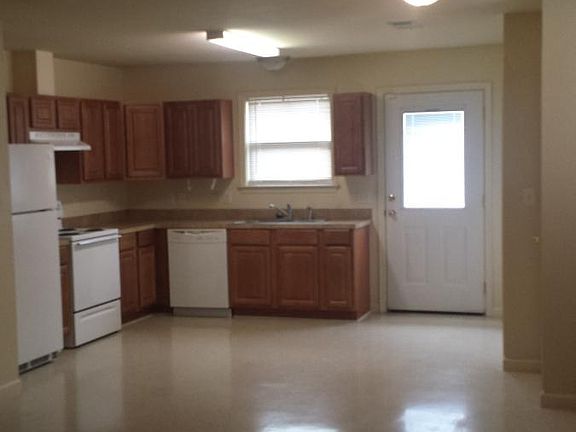 3rd image of 219 Gloria St APT A