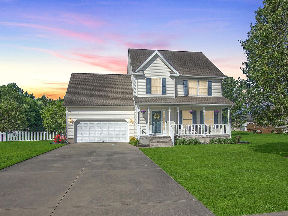 1st image of 302 Plantation Dr