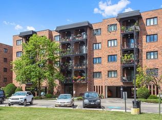 9356 Landings Ln UNIT 205, Des Plaines, IL 60016