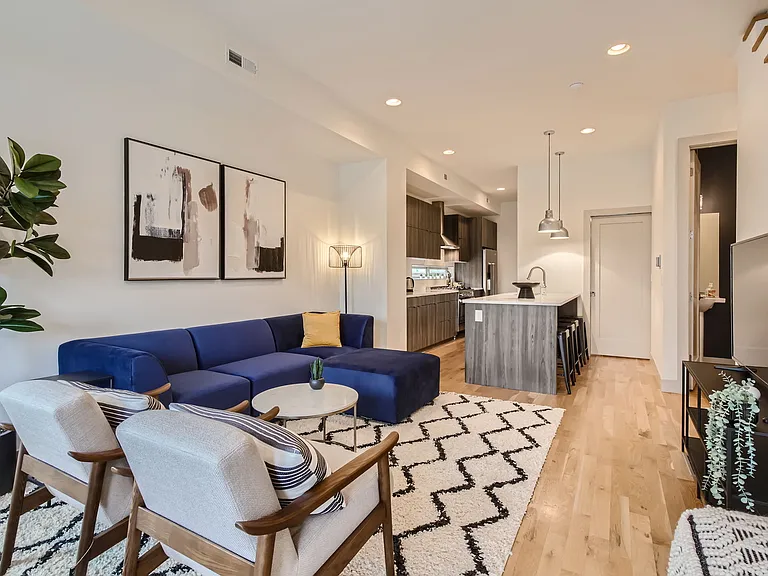 2407 Court Pl — Photo 2