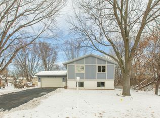 16750 Blind Lake Trl SE, Prior Lake, MN 55372