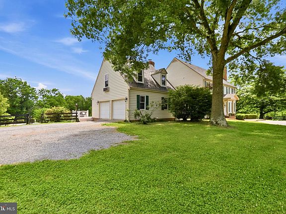 4th image of 34294 Bridgestone Ln