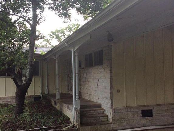 2nd image of 6522 Lakeshore Pkwy