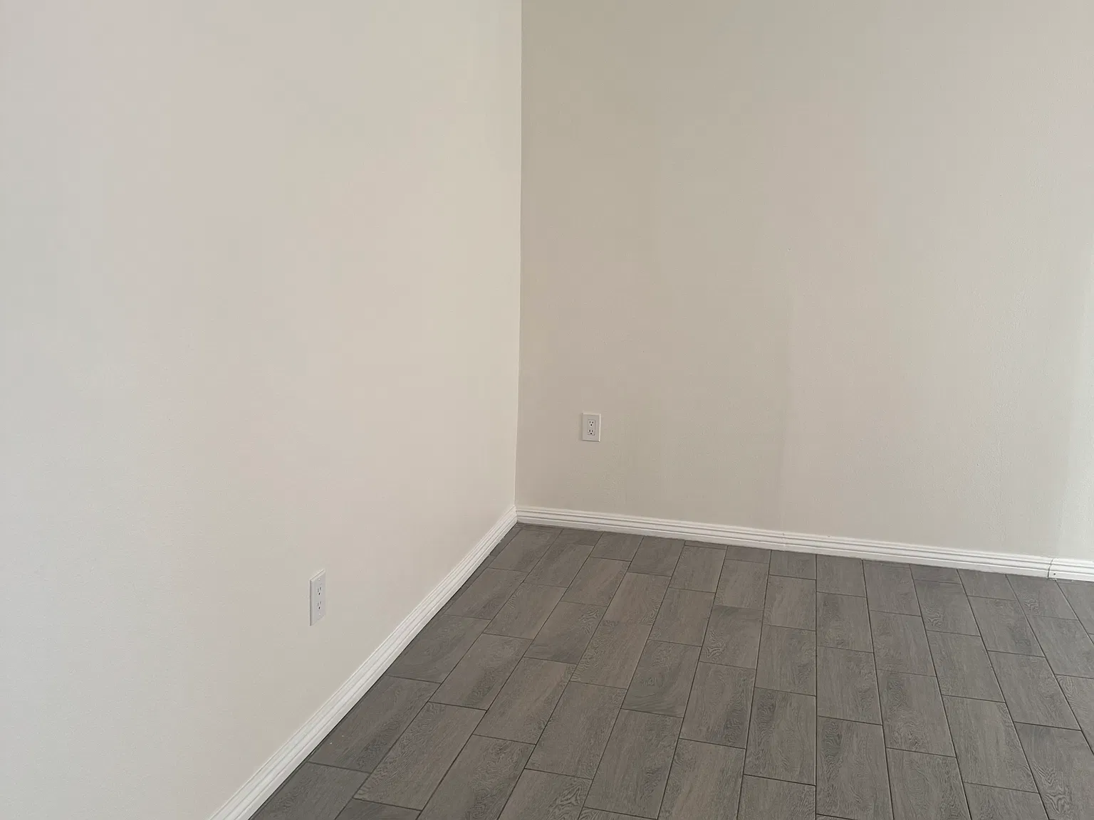 4 bed, 1600 sqft, $4,400 — Photo 1