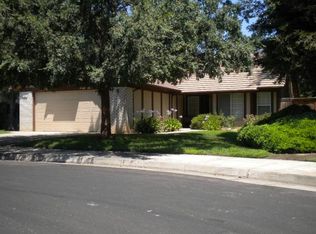 213 W Jordan Ave, Clovis, CA 93611
