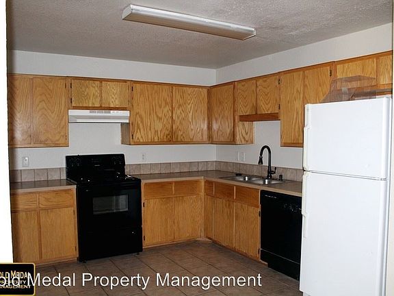 3rd image of 3304 Cantabrian Dr Unit B